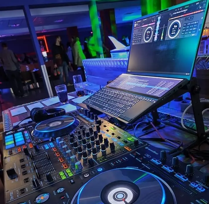 DJ - Paquete 1 Estándar